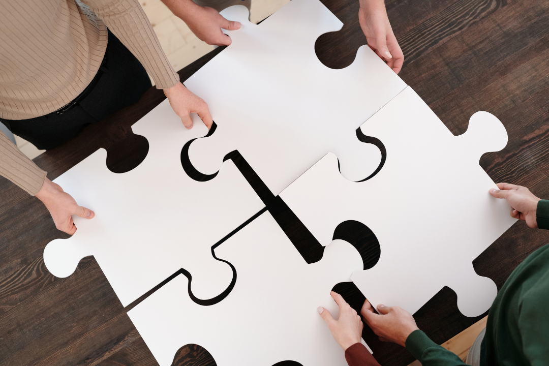 People-sharing-Jigsaws
